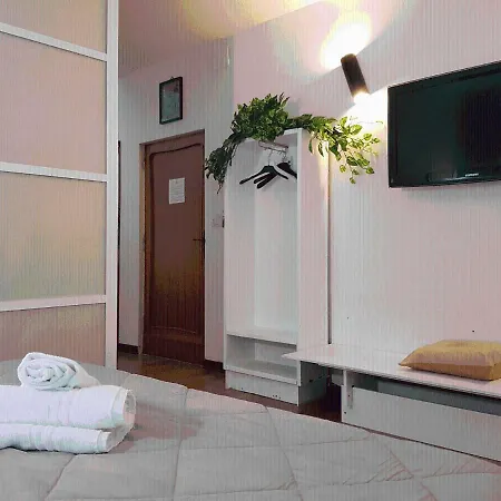 Rooms2rent Bed & Breakfast