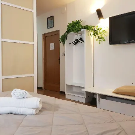 Rooms2rent *